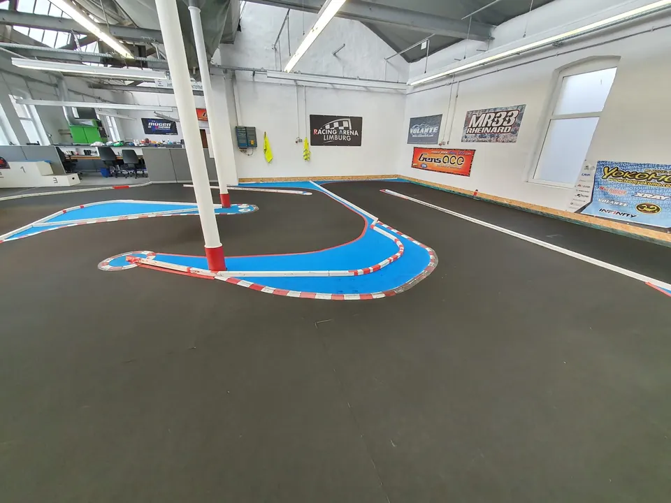 Die Strecke in der Modellsport Arena Velbert